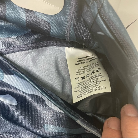 New Nike Dri-FIT One Women's Mid-Rise Camo Leggings DD4559-437 Size Small - Picture 4 of 6